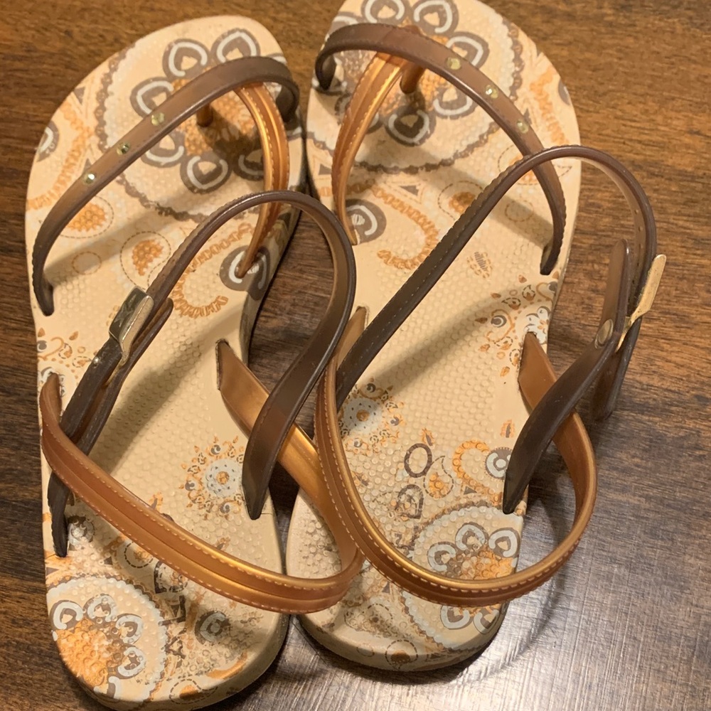 Aldo Brown and Tan Strappy Sandals - Picture 3 of 8